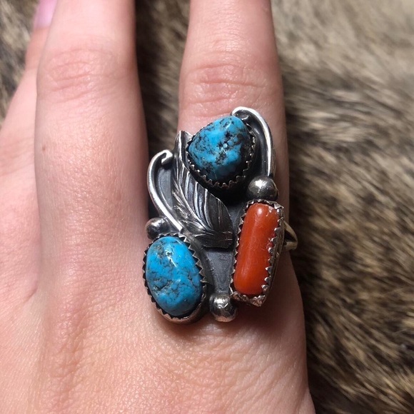 Vintage old pawn Native American Navajo chunky turquoise and coral overlay ring - Picture 1 of 4